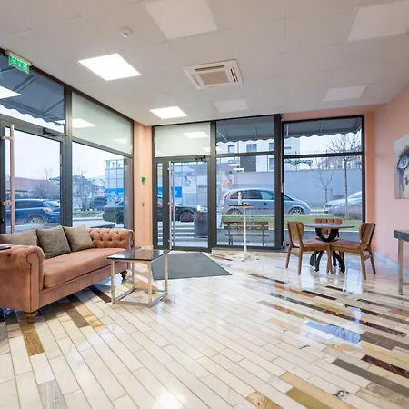 Wow Studios For Rent - Bul Montevideo 25A - B-3
